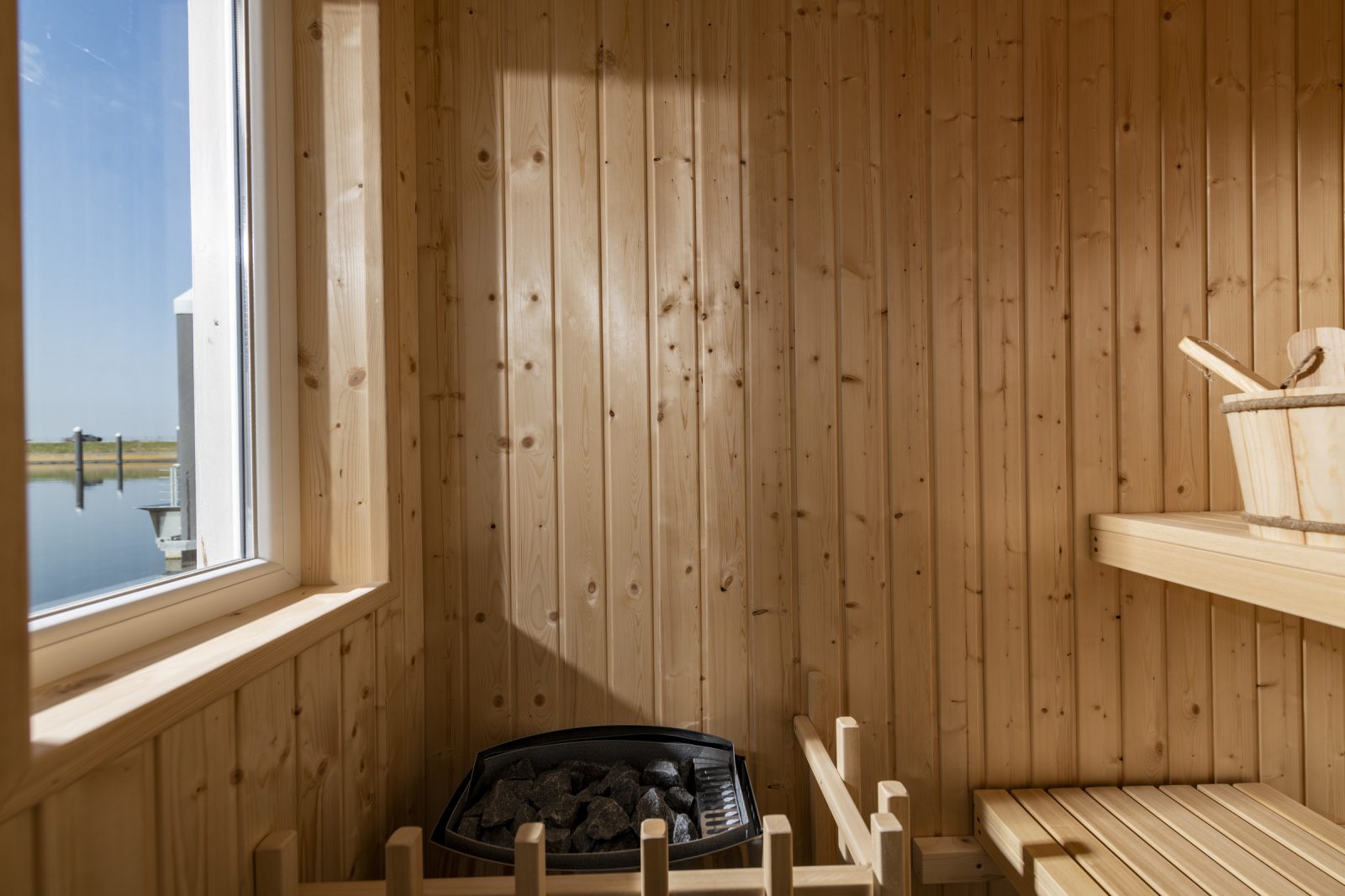 Sauna im schwimmenden Haus Hygge
