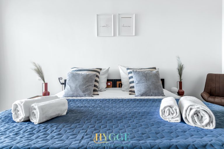 HYGGE_LODGE18_L18_2992_2048_mit_logo