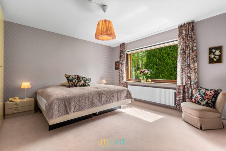 Doppelbett The70s mit Blick in Natur